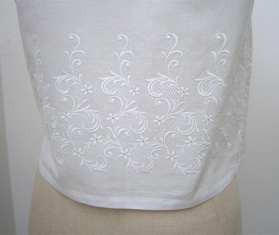 Vintage 1950s 50s White Cotton Lawn Embroidered B… - image 5