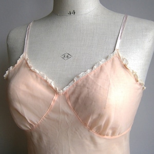 Vintage 1940s 50s Peach Rayon Lace Trimmed Slip - Peach Negligee Nightie Lingerie. Nightdress. Slip Dress