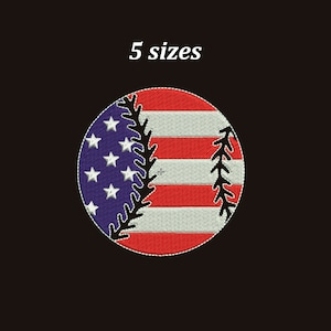 Puede incluir: Una pelota de béisbol roja, blanca y azul con el diseño de la bandera estadounidense. El texto "5 tamaños" está por encima de la pelota.
