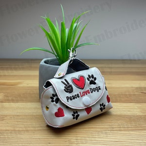 ITH Minitasche Peace Love Hunde Stickerei Hundepfote Liebe Stickdatei Hundestickerei Stickdatei Tasche für Schlüssel Klatch für Karten Taschentuchhalter