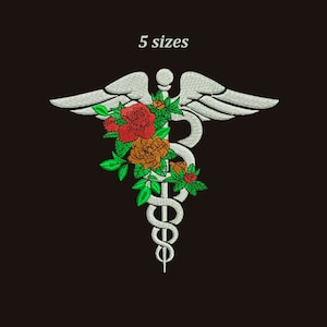 Puede incluir: Símbolo de caduceo médico blanco con una vid frondosa verde y rosas rojas y naranjas. El texto "5 tamaños" está por encima del símbolo.