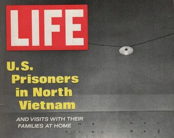 Life Magazine October 20 , 1967 U.S. Prisoners in North Vietnam with contents listed