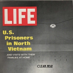 Life Magazine October 20 , 1967 U.S. Prisoners in North Vietnam with contents listed