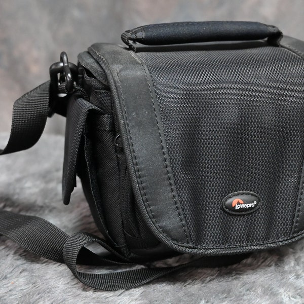 Lowepro Edit 110 Small Black Padded Camera Camcorder Bag w/ Shoulder Strap