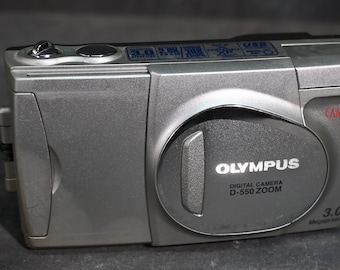 Olympus Digital Camera D-550 Zoom Camedia 3.0 Megapixel With 128 MB Parts Only
