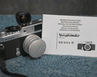 Voigtlander BESSA R2 + Super Wide-Heliar Aspherical 15mm/f4.5 with Manual Book