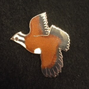Large Flying Sparrow Bird Pin