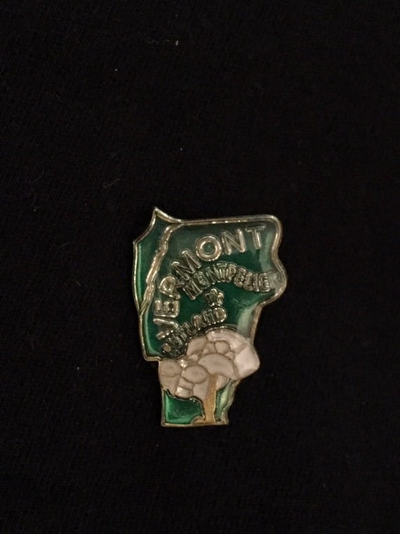 Vermont State Enamel Backpack pin Jacket Pin Graf… Gem