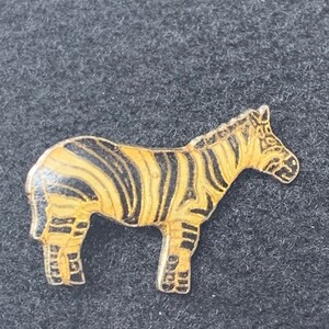 Zebra  Pin