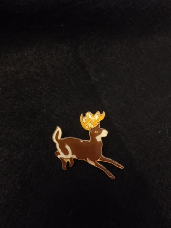 Jumping Deer Buck Pin - Etsy