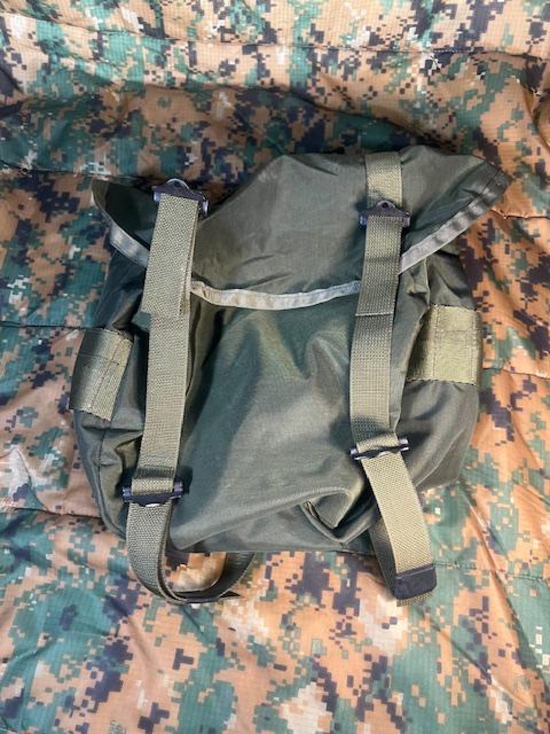 M-1956 1980s Era New Old Stock US Military Combat LW Nylon Issue Butt