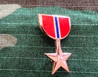 Bronze Star  Enamel Backpack pin Jacket  Graffiti  Lapel Motorcycle  Tie Collectable Pins