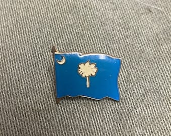 South Carolina State Enamel Backpack pin - Jacket Pin - Graffiti pin - Lapel pin - Motorcycle pin - Tie pin - Collectable Pins