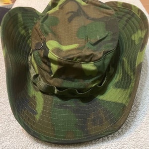US Military New Vietnam Issue Boonie Poplin Jungle Cover  Authentic USGI 1968 only  sz 6 7/8