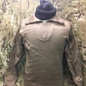 US Military Vintage Medium Weight Polypropylene Cold Weather Top