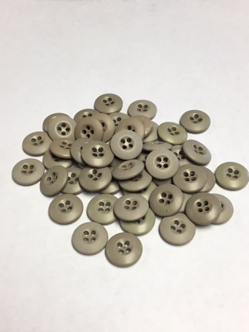 US Military Battle Dress Uniform Bulk Lot of Olive Drab , Desert Tan Or Mixed Lot of 50 Buttons for sewing repairs and replacement. image 2