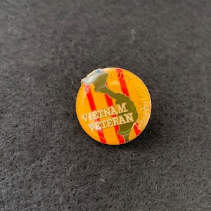 Enamel US Vietnam Service God Country Duty l Backpack pin Jacket  Graffiti  Lapel Motorcycle  Tie Collectable Pins