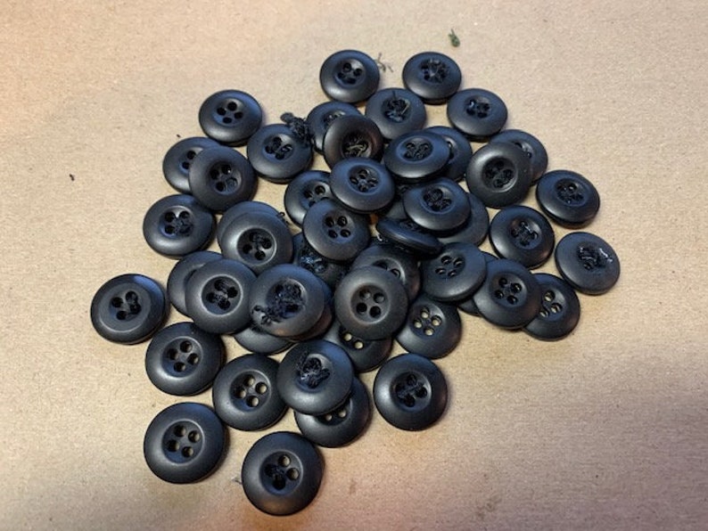 US Military Battle Dress Uniform Bulk Lot of Olive Drab , Desert Tan Or Mixed Lot of 50 Buttons for sewing repairs and replacement. image 4