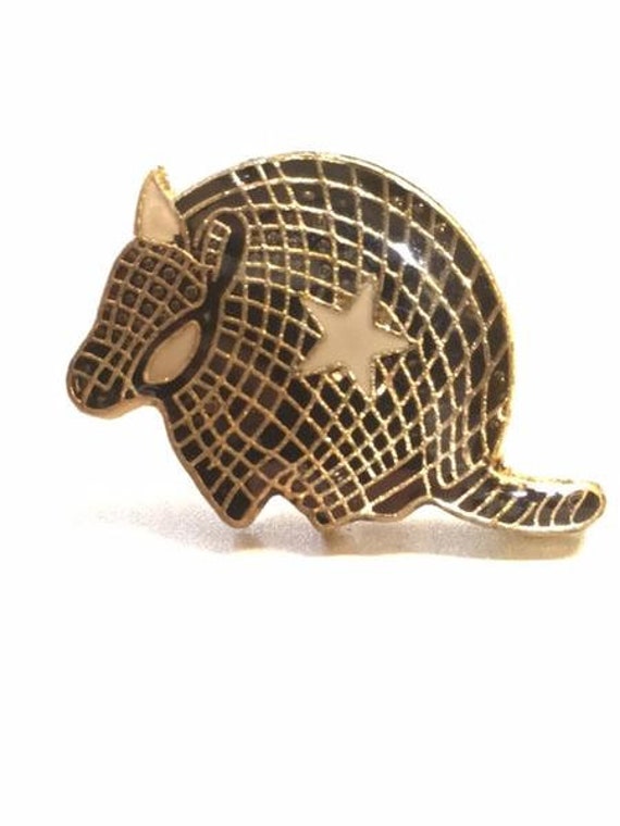 Texas Armadillo Enamel Backpack  Button  - Jacket… - image 1