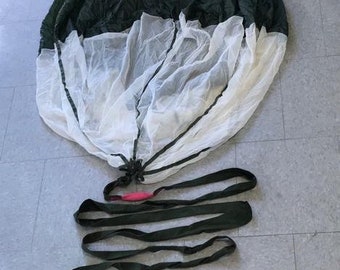 US  Military Demil US T-10 Reserve Pilot Parachute 4 1/2 Ft Diameter Full Tether
