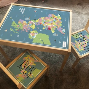 Personalisierter Kinder Ikea LATT Holztisch und 2 Stühle gedruckte UK-Karte mit Sehenswürdigkeiten, Lernen, Schreibtisch, Schule, Kinder, Geographie