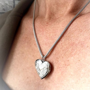 Chain, stainless steel chain, medallion, heart medallion,