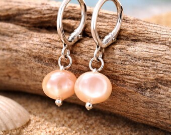 Minimalist stainless steel earrings with cultured pearls – Elegant drop earrings for women