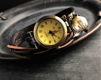 Wrist watch, winding watch, leather watch, flowers