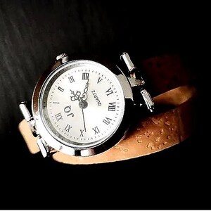 Wickeluhr Damenuhr Vintage-Stil mit naturfarbenem Korkarmband – Alternative zu Leder