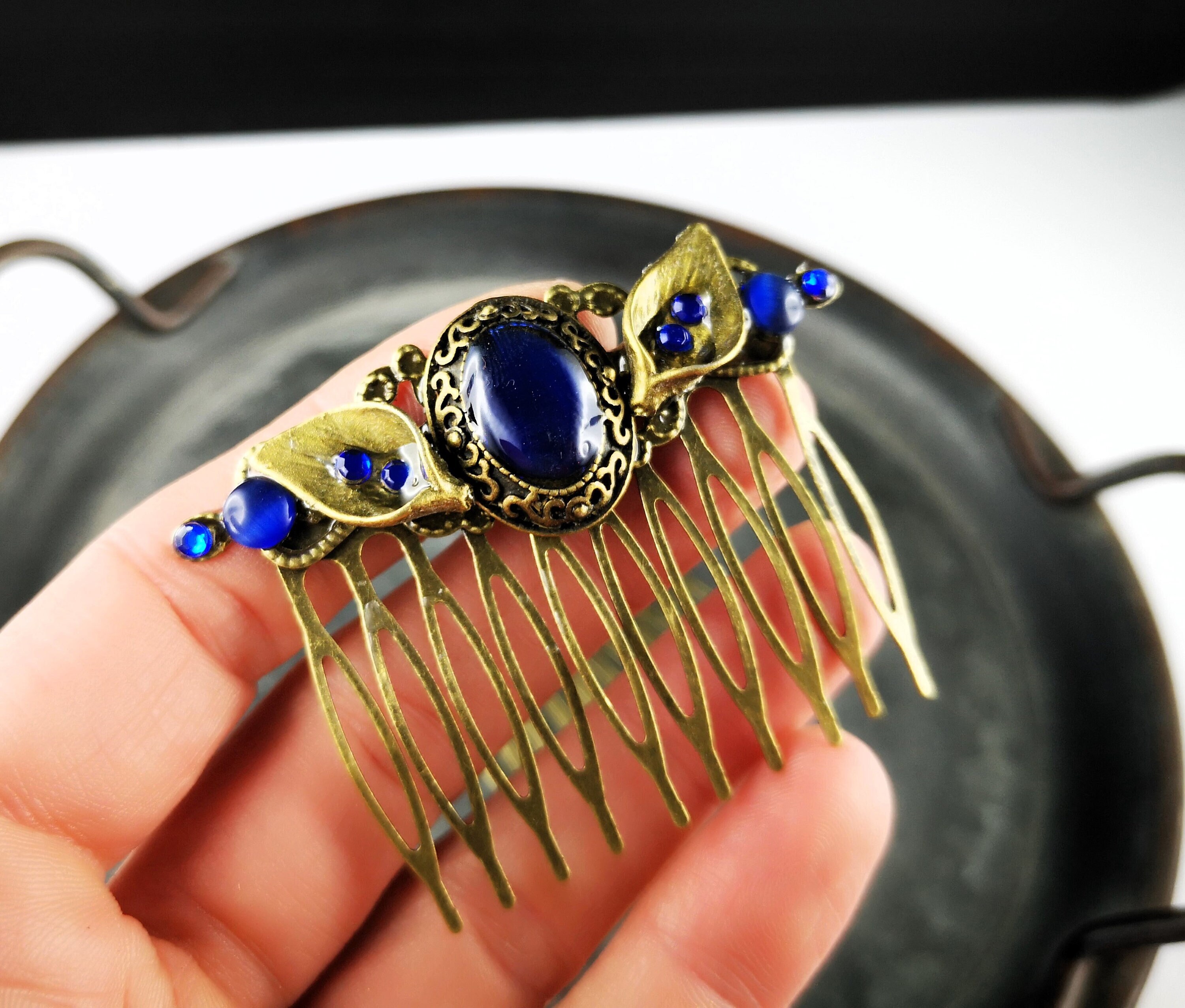 Vintage style hair comb, bronze-blue