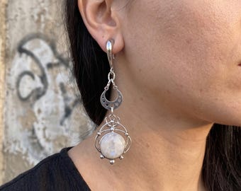 Ear tunnel hanger – stainless steel ear weight with natural quartz for stretched earlobes