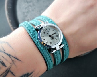 Montre-bracelet, montre wrap, faux cuir, bracelet wrap