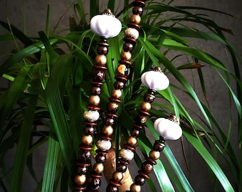 Plant markers, flower markers, selection