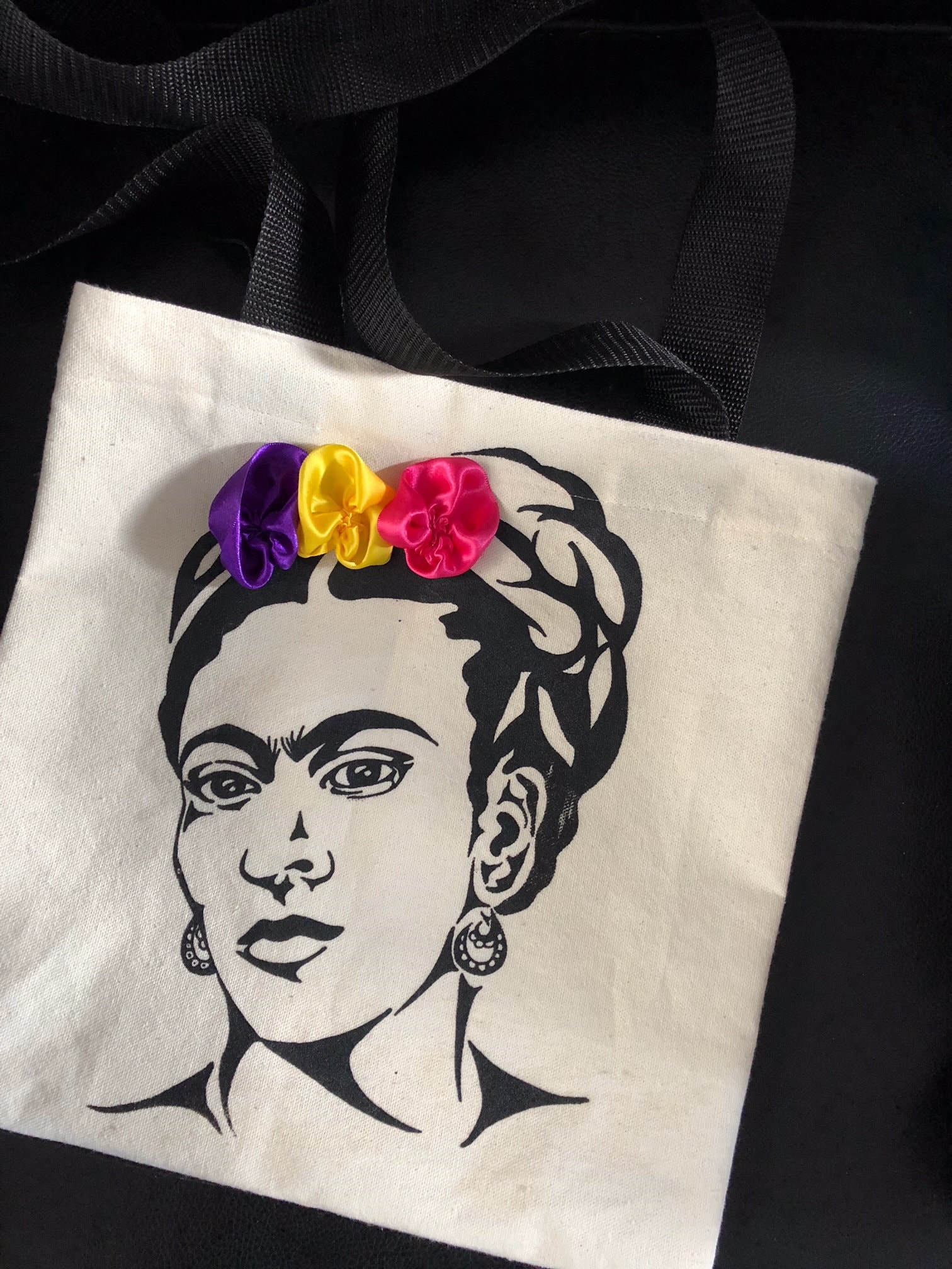 TOTE Reversible Oilcloth Market Bag - Frida Black/Paradise Black