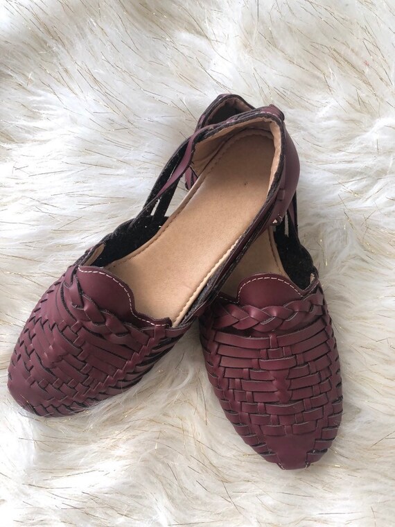 maroon huaraches