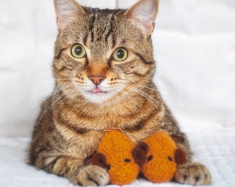 Catnip Toy. Pumpkin Mouse. Organic Catnip Mouse. Catnip Mouse. Cat Toy. Orange Mouse. Orange Cat Toy. Organic Catnip Toy. Wool Toy