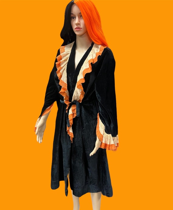 Original 1920s/30s Black Velvet and Orange Ruffle… - image 3