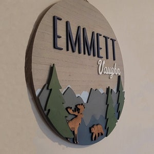 Targa con nome per nursery con animali del bosco, targa per nursery per ragazzo, baby shower in montagna, baby shower nel bosco, regalo per baby shower per nursery, decorazione da parete nel bosco