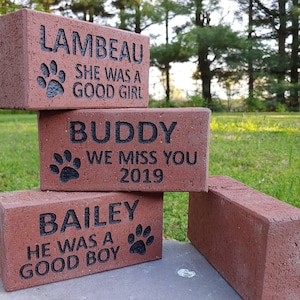 Memorial Stone / Dog Cat Rememberance  / Pet Grave Marker Headstone / Garden Stone Personalized Paw Print / Memory Brick // FREE SHIPPING