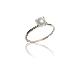 Natural pearl ring, Dainty pearl ring, Pearl silver ring, 925 sterling silver ring, Pearl jewelry, Pearl ring, White pearl ring,Gift for her