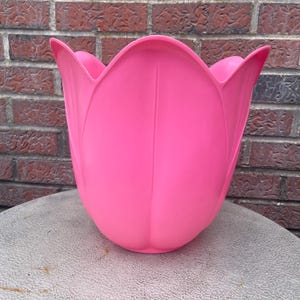 Vintage 70s 80s Fesco Tulip Trash Can Flower Shaped Pink Plastic Wastebasket