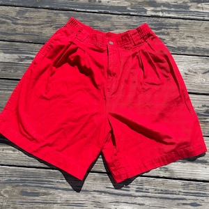 Vintage 80s 90s Red Mom Shorts High rise elastic waist pleated front 26 to 30 Waist
