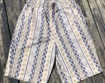 Vintage 80s 90s patterned high rise shorts blue tan print beach wear elastic waist 24 to 32 inch