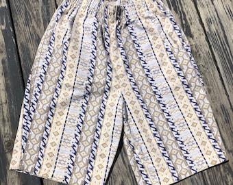 Vintage 80s 90s patterned high rise shorts blue tan print beach wear elastic waist 24 to 32 inch