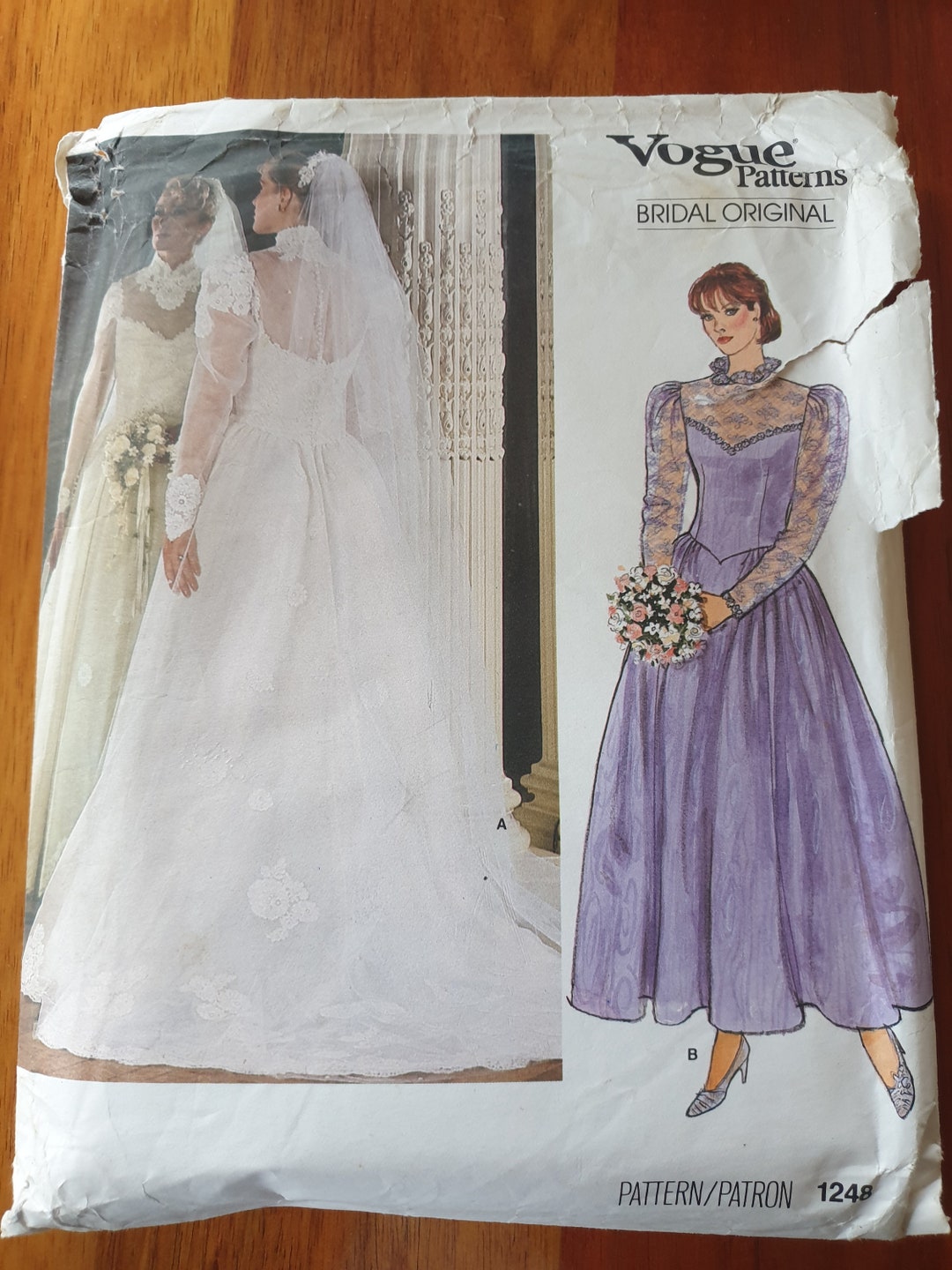 語学+参考書 Vogue Weddings: Brides Dresses Designers (Vogue Lifestyle Series) Amazon.com: Vogue Weddings: Brides, Dresses, Designers