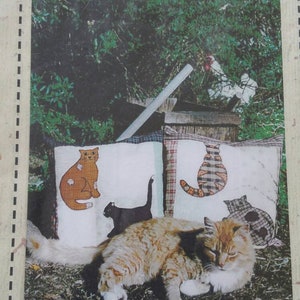 Quilters Barn - Design by Julie Wallace - Felix and Friends Cat Cushion Pattern