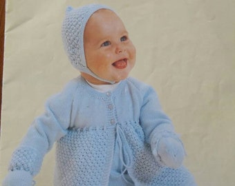 Patons - #489 - 4 Ply Baby Knits Strickbuch - Passend für Unterarm 40 cm, 45 cm und 50 cm