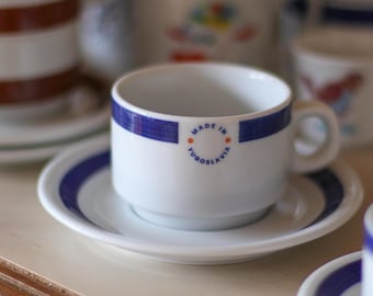 Caneca Jugokeramika: Caneca de café de porcelana fabricada na Iugoslávia