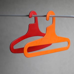 Vintage 70s Schönbuch Coat Hangers – Set of 2 (Orange & Red) / Quadro Wardrobe Design / Retro Entryway Decor / Retro Space Age Pop Art Decor
