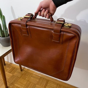 Vintage Cognac bruine koffer met riemen en sloten / Vintage bagage / Tan lederen tas / Vintage handtas / jaren '70 Europa / Joegoslavië
